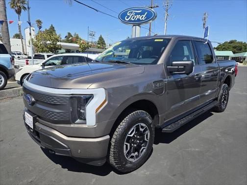 2023 Ford F-150 Lightning XLT