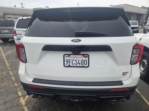 Star White Metallic Tri-Coat 2023 Ford Explorer ST