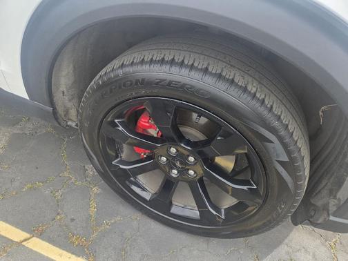 Star White Metallic Tri-Coat 2023 Ford Explorer ST