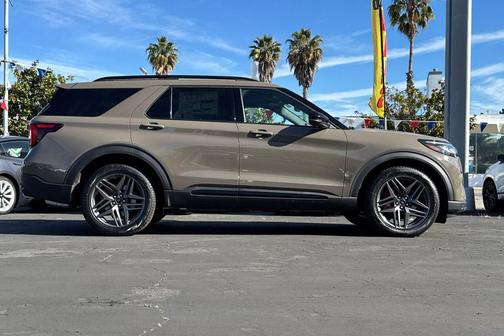 Marsh Gray 2026 Ford Explorer ST