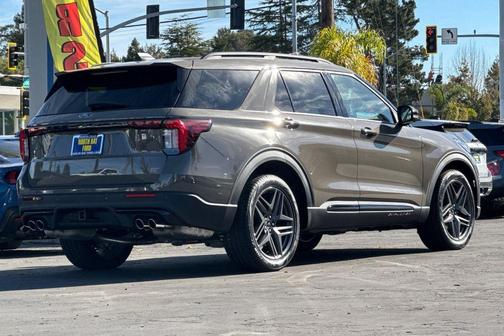 Marsh Gray 2026 Ford Explorer ST