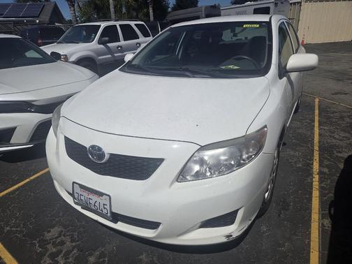 Super White 2010 Toyota Corolla LE