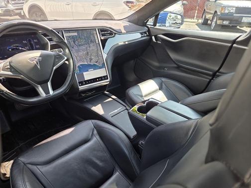 2016 Tesla Model S 70D