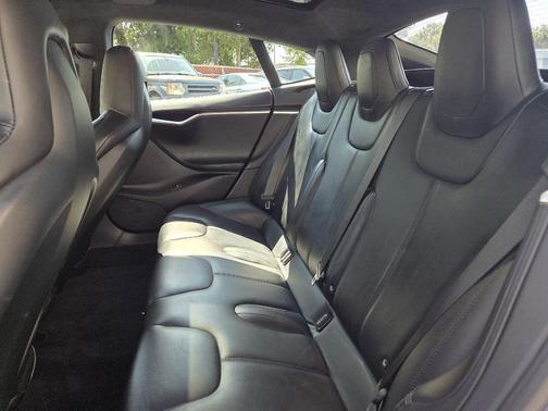 2016 Tesla Model S 70D