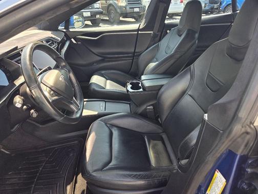 2016 Tesla Model S 70D