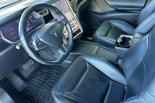 2016 Tesla Model S 70D