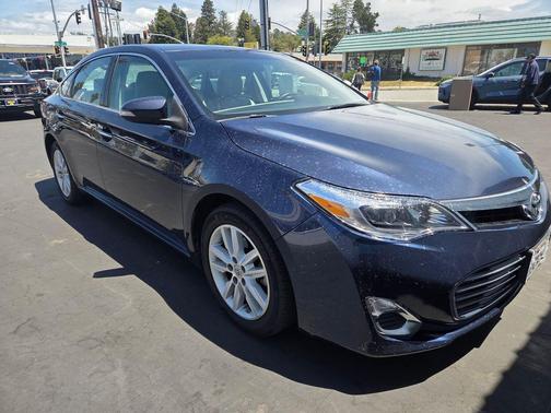 Parisian Night Pearl 2015 Toyota Avalon XLE