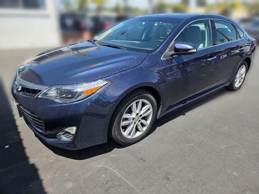 Parisian Night Pearl 2015 Toyota Avalon XLE