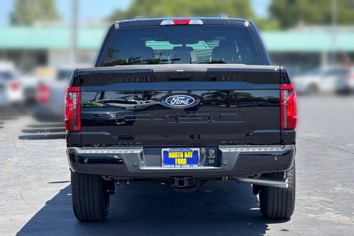 Agate Black Metallic 2026 Ford F-150 STX