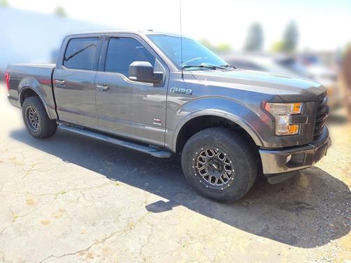 Magnetic 2016 Ford F-150 XLT