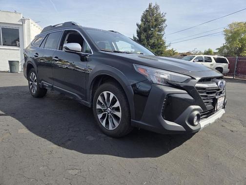 2023 Subaru Outback Touring XT