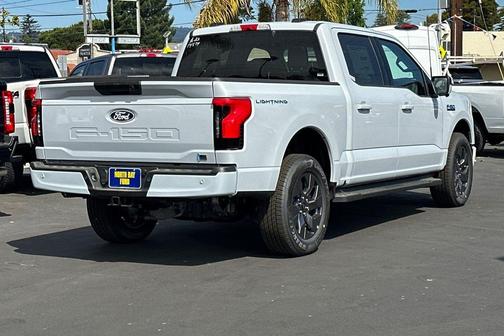 2025 Ford F-150 Lightning Flash