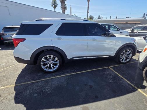 2021 Ford Explorer Platinum