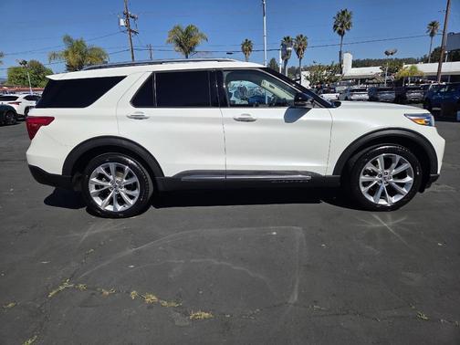 2021 Ford Explorer Platinum