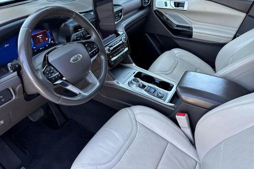 2021 Ford Explorer Platinum