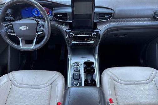 2021 Ford Explorer Platinum