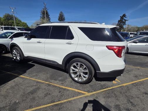 2021 Ford Explorer Platinum