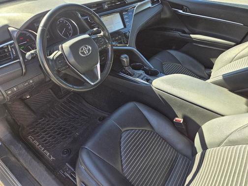 2018 Toyota Camry Hybrid SE