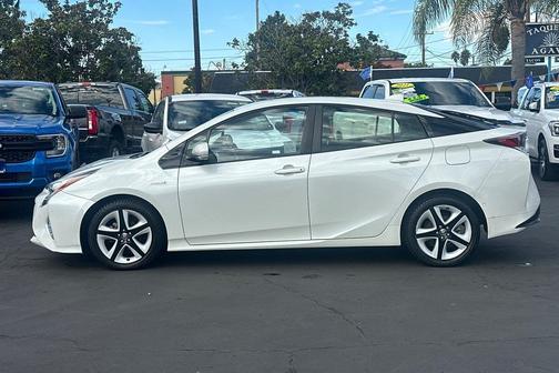 2017 Toyota Prius Four Touring