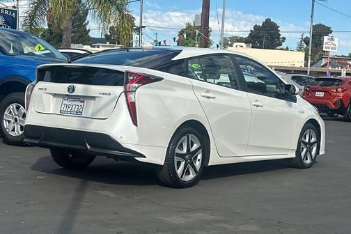 2017 Toyota Prius Four Touring
