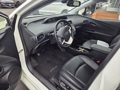 2017 Toyota Prius Four Touring