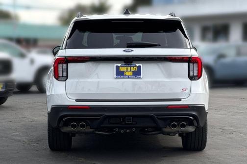 Star White Metallic Tri-Coat 2026 Ford Explorer ST