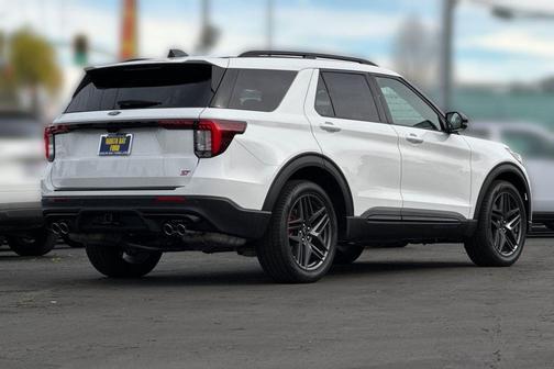 Star White Metallic Tri-Coat 2026 Ford Explorer ST