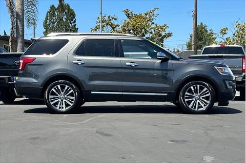 2017 Ford Explorer Platinum