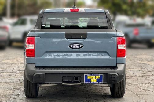 Azure Gray Metallic Tri-Coat 2026 Ford Maverick XLT