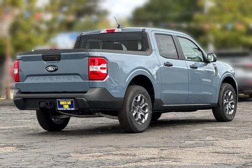 Azure Gray Metallic Tri-Coat 2026 Ford Maverick XLT