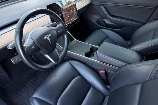 Deep Blue Metallic 2019 Tesla Model 3 Long Range