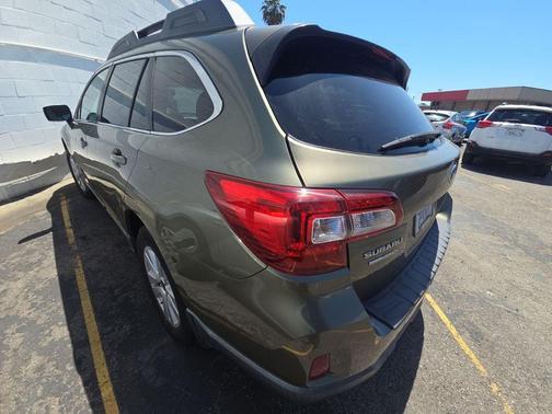 Wilderness Green Metallic 2016 Subaru Outback 2.5i Premium