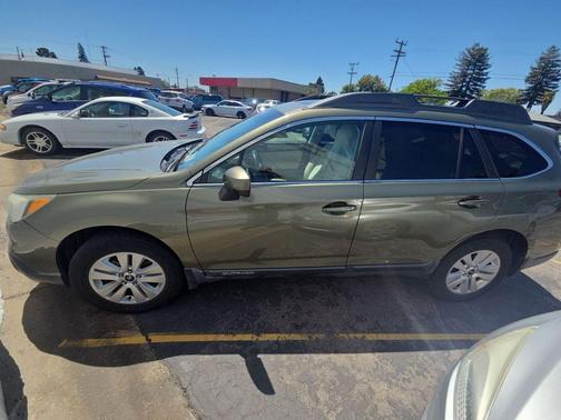 Wilderness Green Metallic 2016 Subaru Outback 2.5i Premium