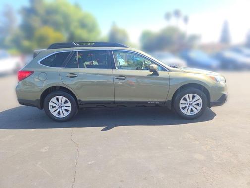 Wilderness Green Metallic 2016 Subaru Outback 2.5i Premium