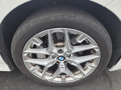 2025 BMW 330 i