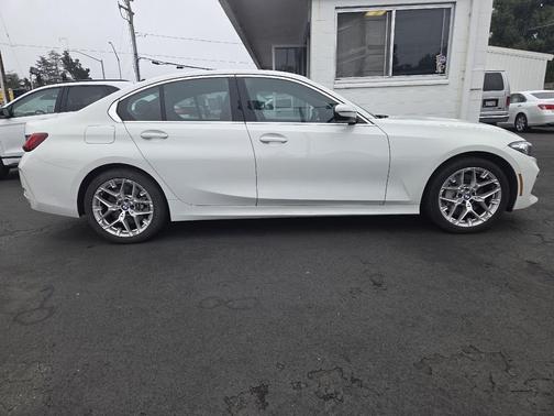 2025 BMW 330 i