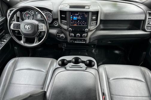 2022 RAM 2500 Tradesman Crew Cab 4x4 6'4' Box