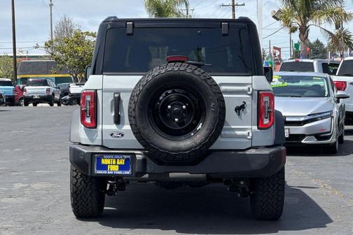 Avalanche Gray 2026 Ford Bronco Outer Banks