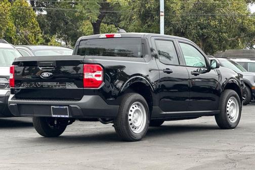 Shadow Black 2025 Ford Maverick XL