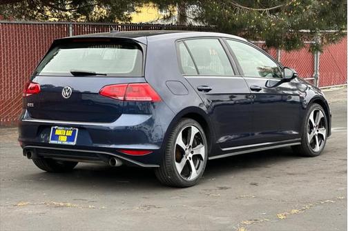 2015 Volkswagen Golf GTI 2.0T SE 4-Door