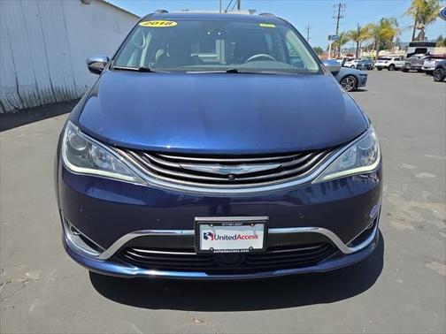 2018 Chrysler Pacifica Hybrid Limited