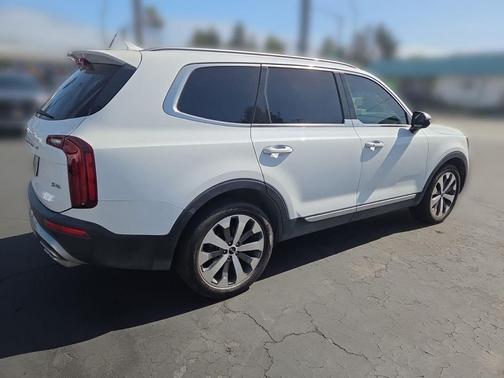 Snow White Pearl 2021 Kia Telluride S