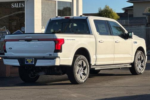 Star White Metallic Tri-Coat 2025 Ford F-150 Lightning LARIAT