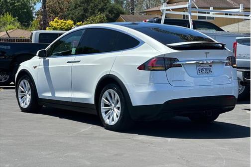 2016 Tesla Model X 90D