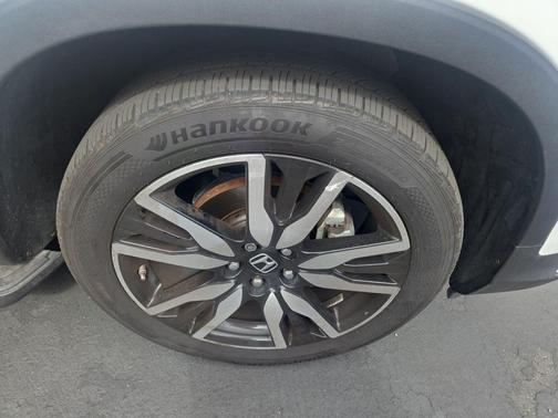 Platinum White Pearl 2022 Honda Pilot AWD Elite