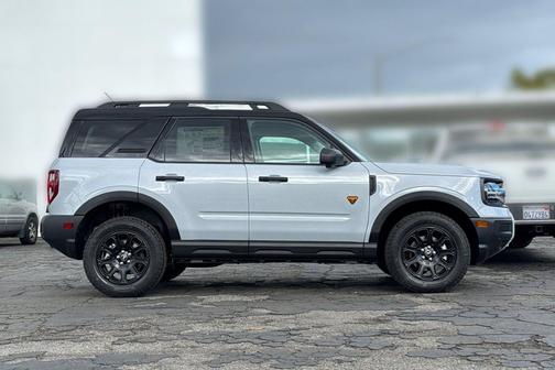 Space White Metallic 2026 Ford Bronco Sport Badlands