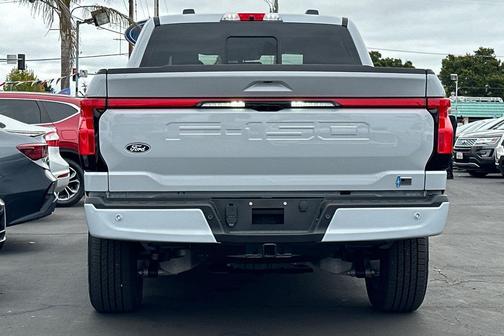 2025 Ford F-150 Lightning LARIAT