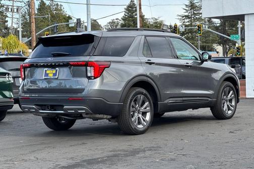 Carbonized Gray Metallic 2026 Ford Explorer Active