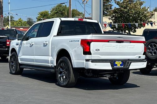 2025 Ford F-150 Lightning LARIAT