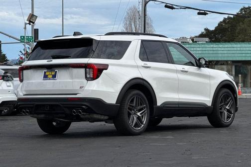 Star White Metallic Tri-Coat 2026 Ford Explorer ST